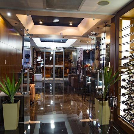 Hotel Dolce International Скопие Екстериор снимка