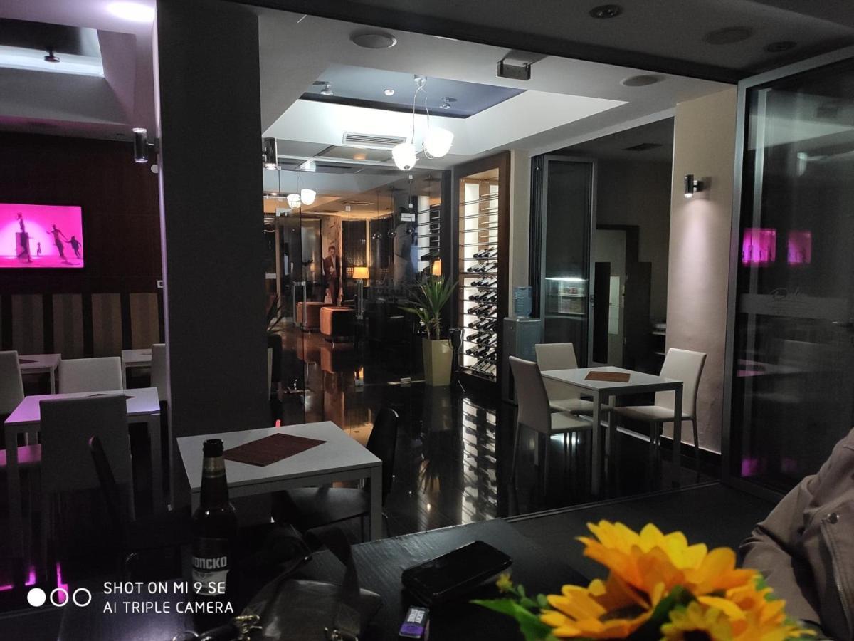 Hotel Dolce International Скопие Екстериор снимка