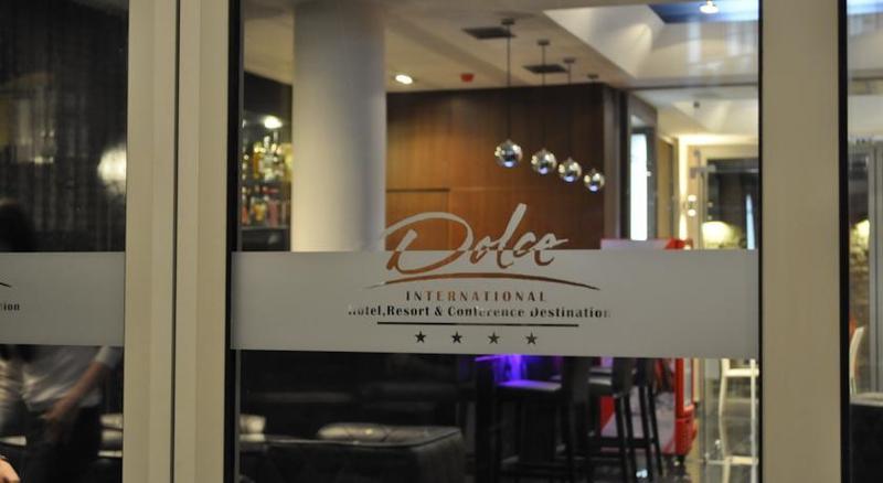 Hotel Dolce International Скопие Екстериор снимка