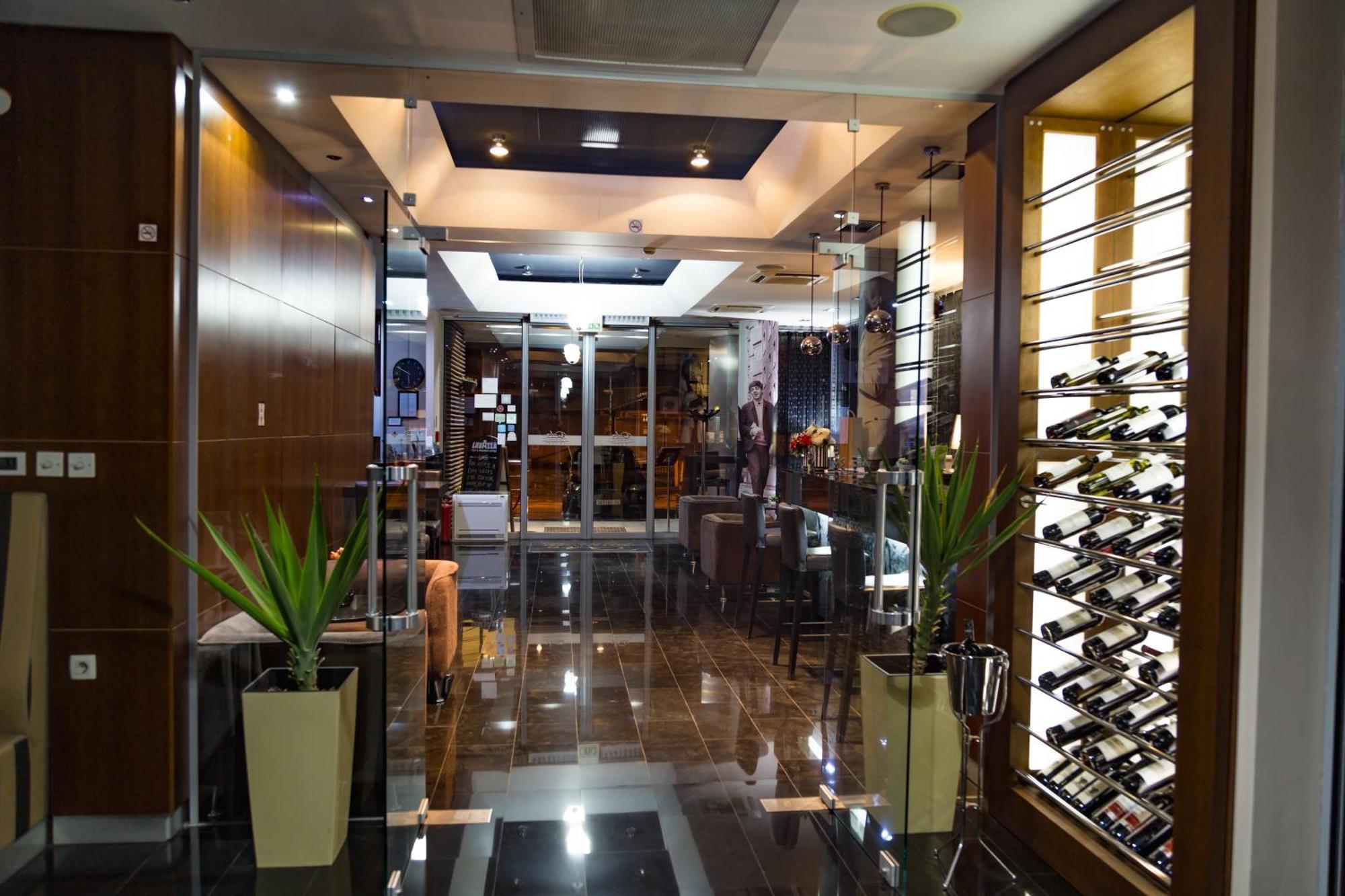 Hotel Dolce International Скопие Екстериор снимка