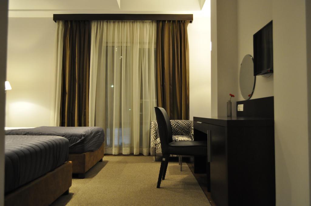 Hotel Dolce International Скопие Екстериор снимка