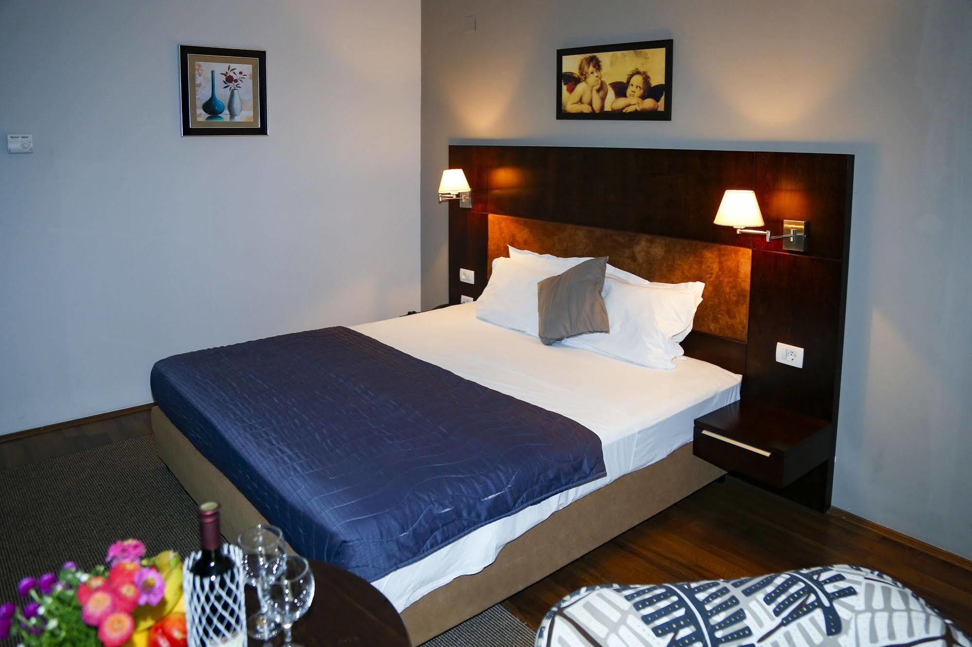Hotel Dolce International Скопие Екстериор снимка
