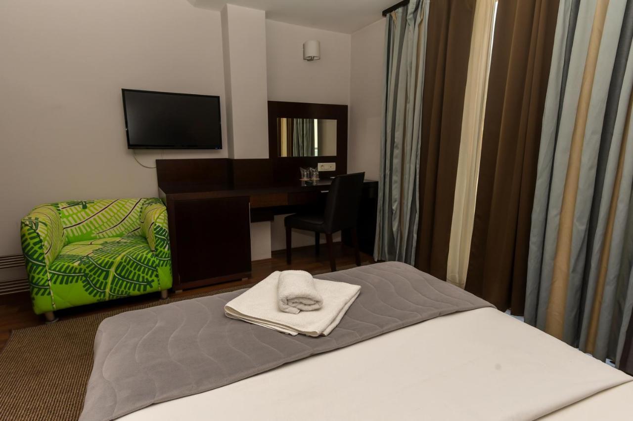 Hotel Dolce International Скопие Екстериор снимка